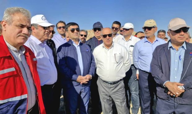 بازدید مدیرعامل شرکت ملی مناطق نفتخیز جنوب از پروژههای جمعآوری گازهای مشعل و نمزدایی در شرکت آغاجاری بازدید مدیرعامل شرکت ملی مناطق نفتخیز جنوب از پروژههای جمعآوری گازهای مشعل و نمزدایی در شرکت آغاجاری